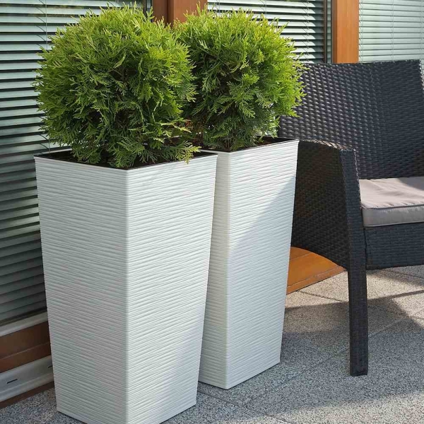 SIENA GARDEN Pflanzgefäß NIZZA Pflanzkasten Blumenkasten weiß Rillenoptik 40x40 